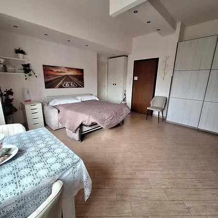 Le Petit Maison *