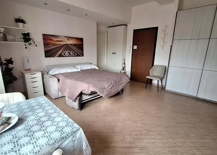 Le Petit Maison *