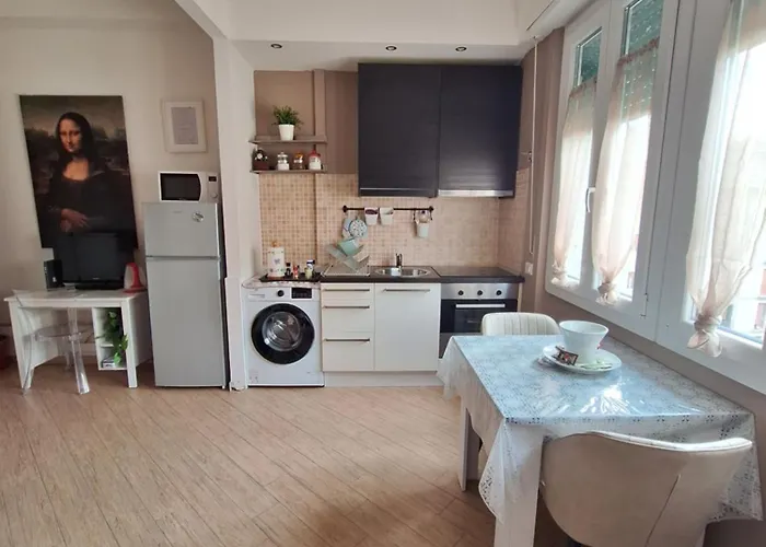 Le Petit Maison