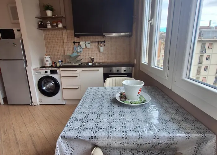 Le Petit Maison *
