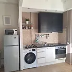 Le Petit Maison *