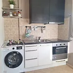 Le Petit Maison *